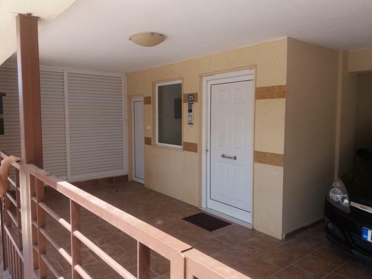Jordan'S Studio House At نيا ميشانيونا المظهر الخارجي الصورة