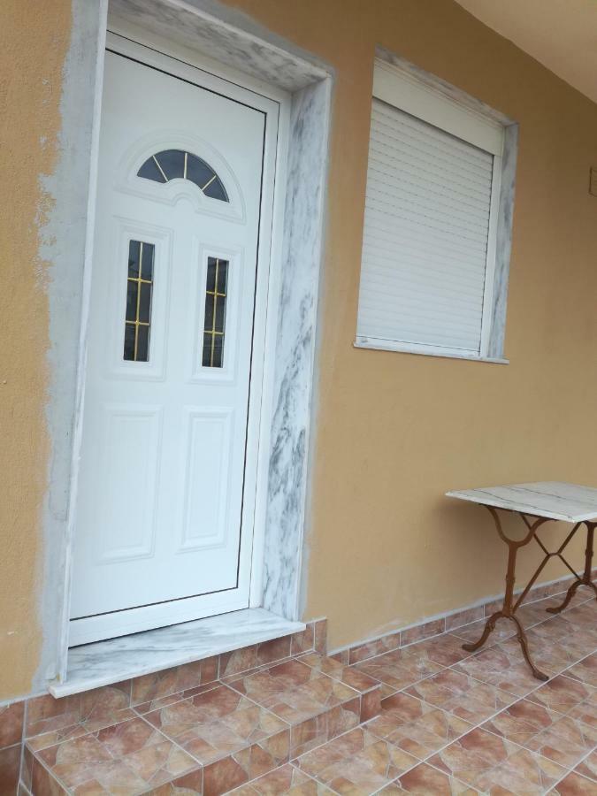 Jordan'S Studio House At نيا ميشانيونا المظهر الخارجي الصورة